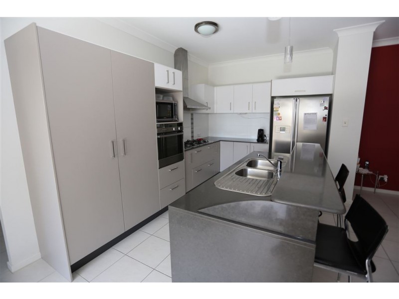 10 Starlight Place, Aspley QLD 4034