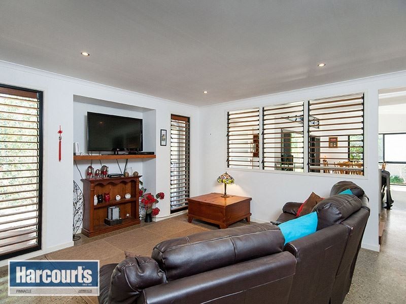 845 Winn Road, Cashmere QLD 4500