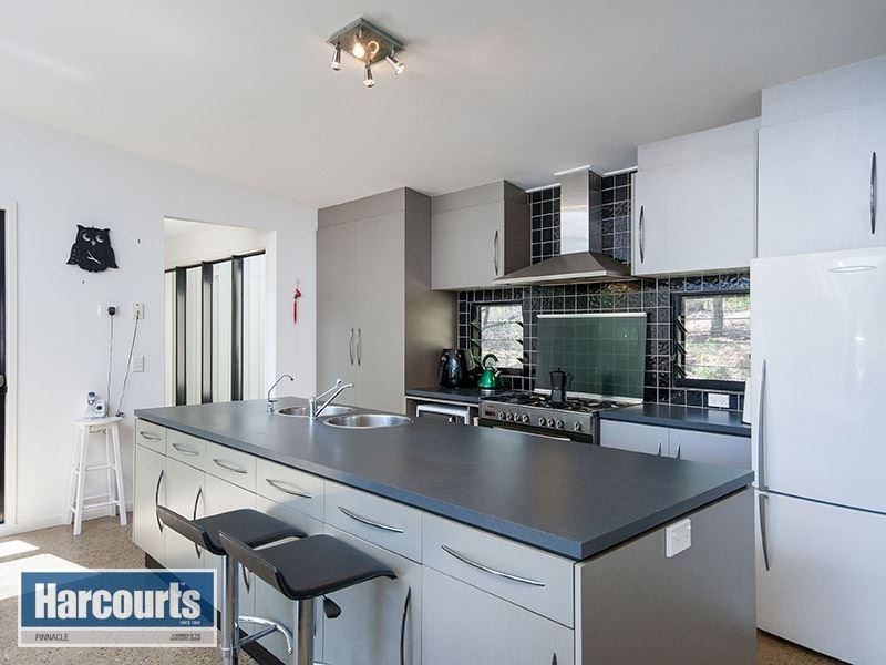 845 Winn Road, Cashmere QLD 4500