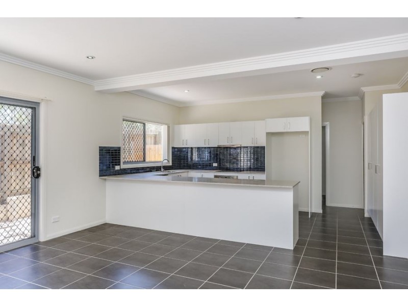 4/5 Pine Valley Drive, Joyner QLD 4500
