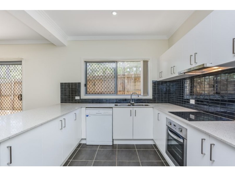 4/5 Pine Valley Drive, Joyner QLD 4500