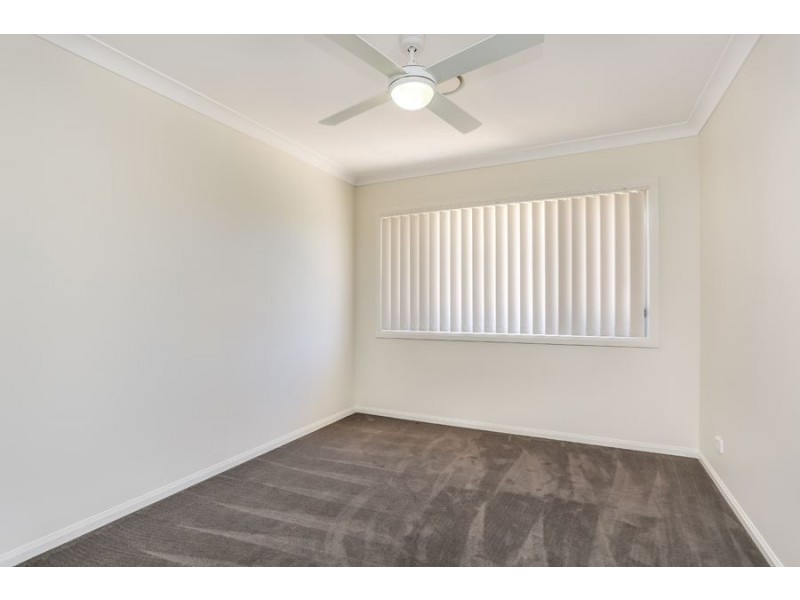 4/5 Pine Valley Drive, Joyner QLD 4500