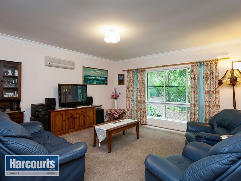 31 Buranda Road, Clear Mountain QLD 4500