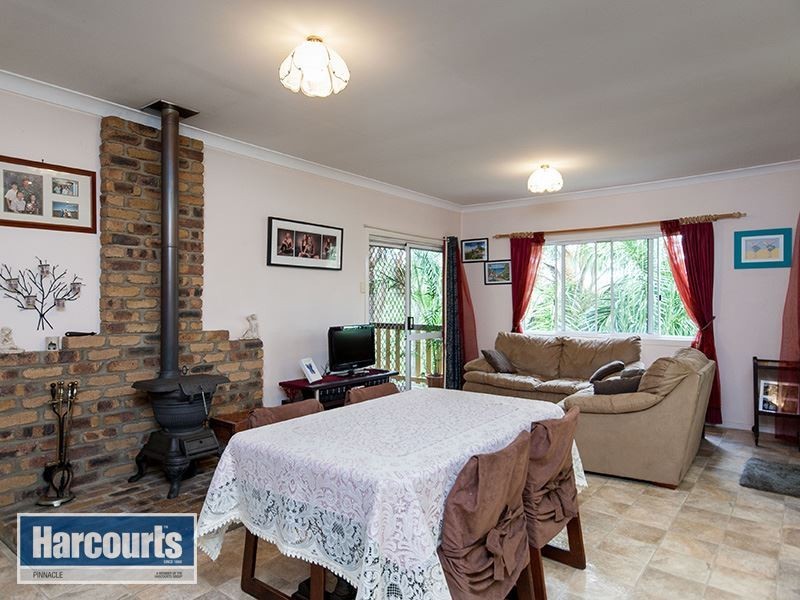 31 Buranda Road, Clear Mountain QLD 4500