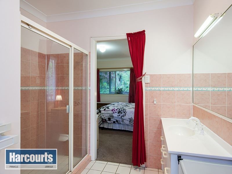 31 Buranda Road, Clear Mountain QLD 4500