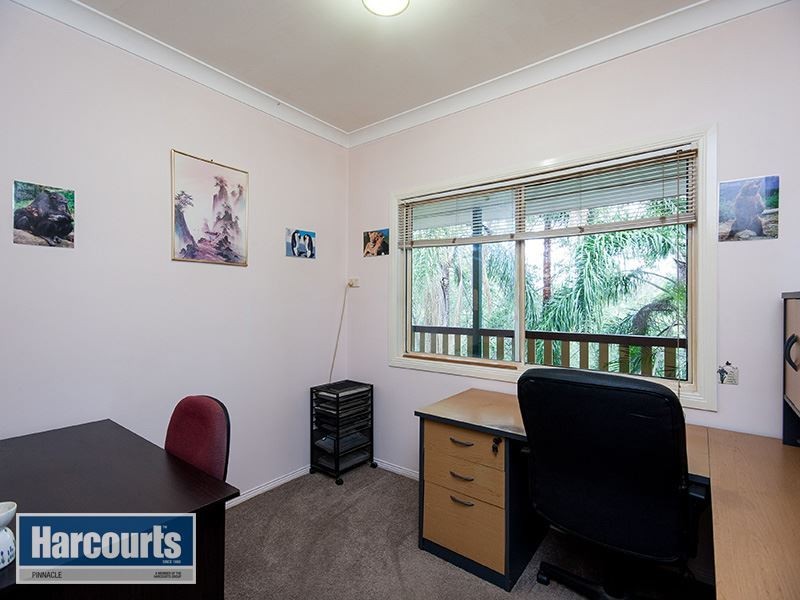 31 Buranda Road, Clear Mountain QLD 4500