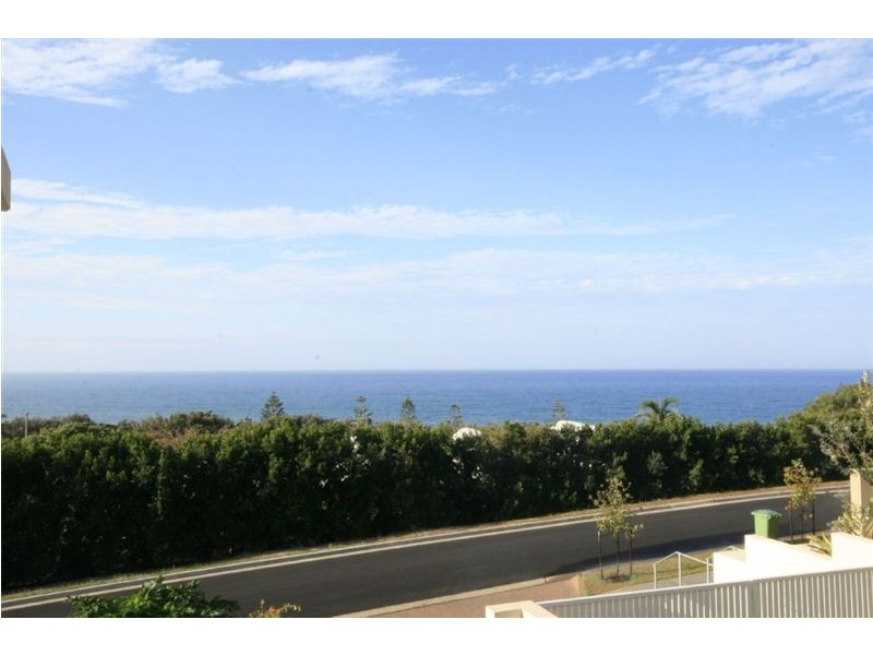 1 Ocean View Pde, Rainbow Beach QLD 4581