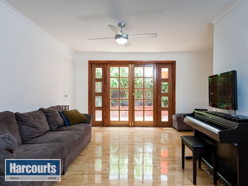 10 Weyba Court, Petrie QLD 4502