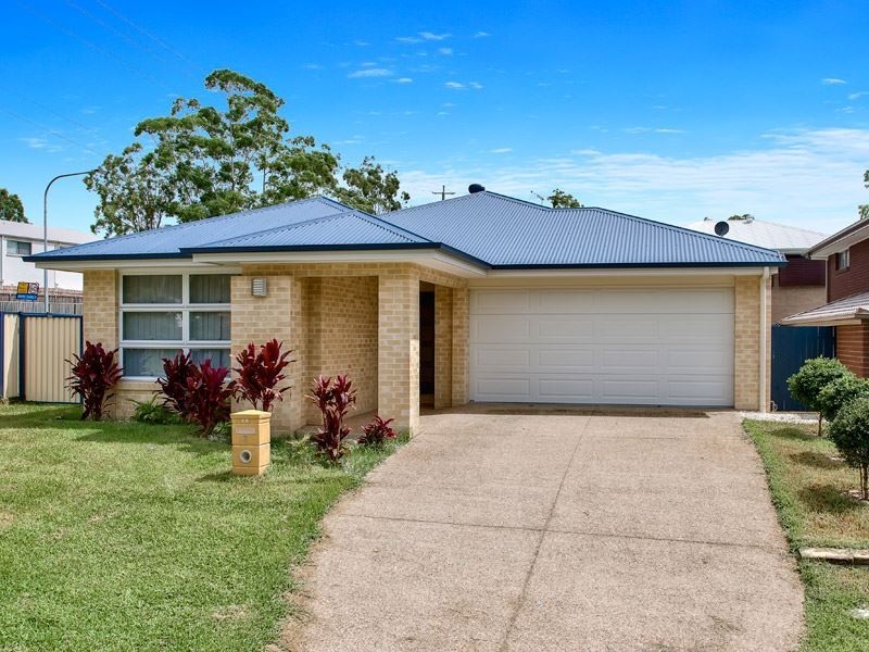 2 Booyong Place, Bridgeman Downs QLD 4035