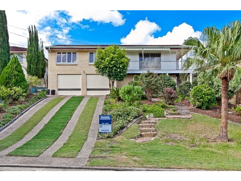 11 Guinness Street, Everton Park QLD 4053