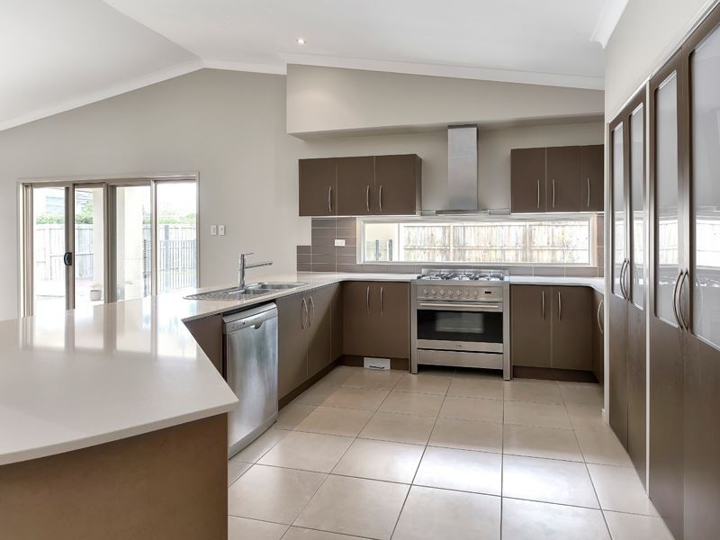 37 Darien Street, Bridgeman Downs QLD 4035