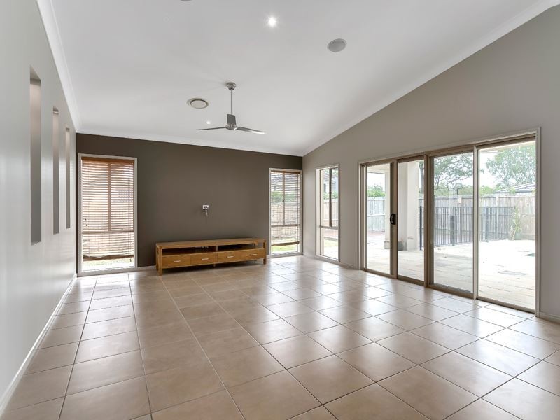 37 Darien Street, Bridgeman Downs QLD 4035