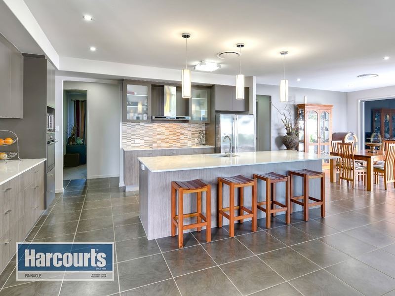 44 Dana Street, Cashmere QLD 4500