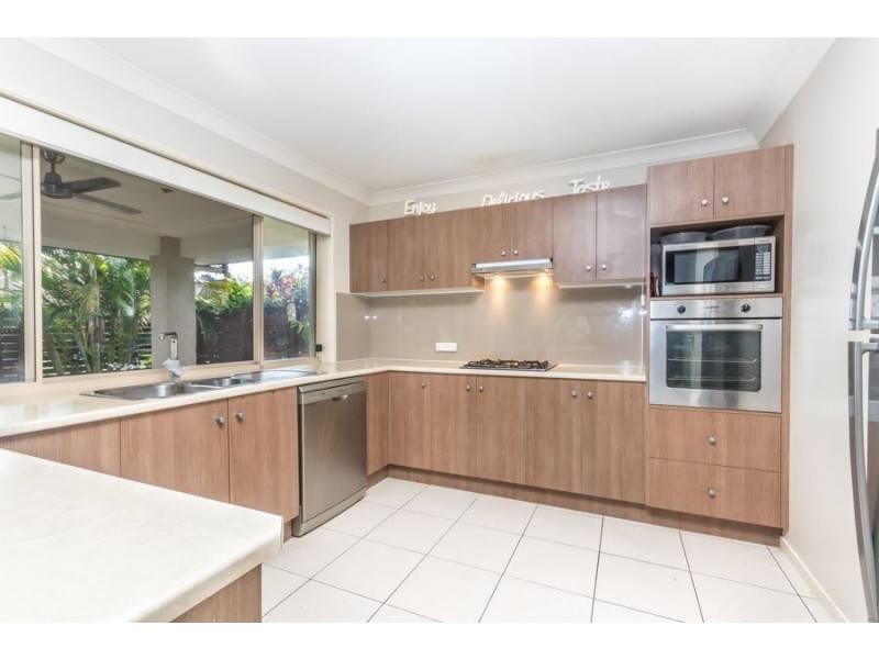 15 Birdwing Cres, Kallangur QLD 4503