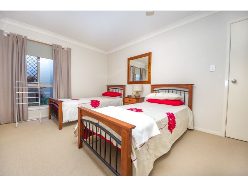 15 Birdwing Cres, Kallangur QLD 4503