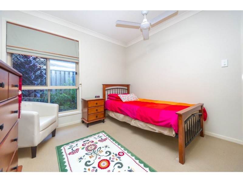 15 Birdwing Cres, Kallangur QLD 4503