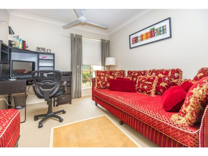 15 Birdwing Cres, Kallangur QLD 4503