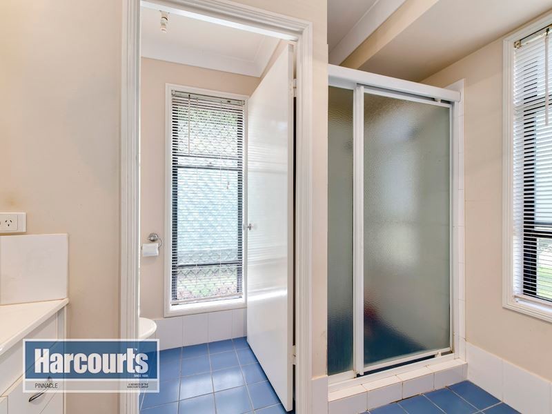8 Duet Ct, Eatons Hill QLD 4037