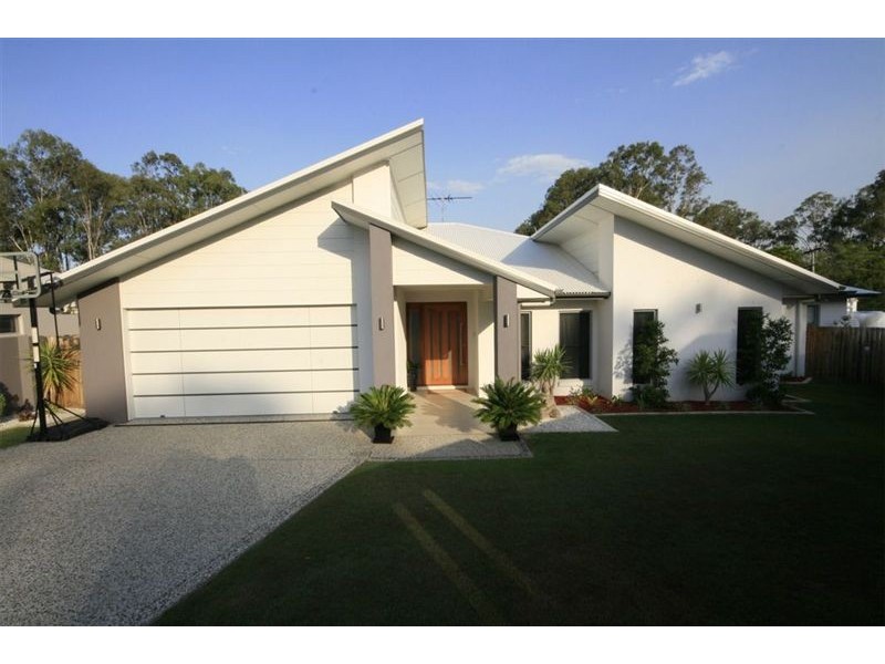 19 Silverbirch Place, Bridgeman Downs QLD 4035