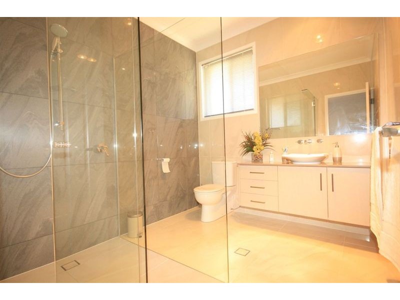 19 Silverbirch Place, Bridgeman Downs QLD 4035