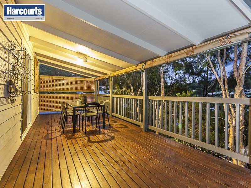 4 Woodgate Ct, Ferny Hills QLD 4055
