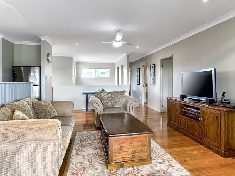 28 Travorten Drive, Bridgeman Downs QLD 4035