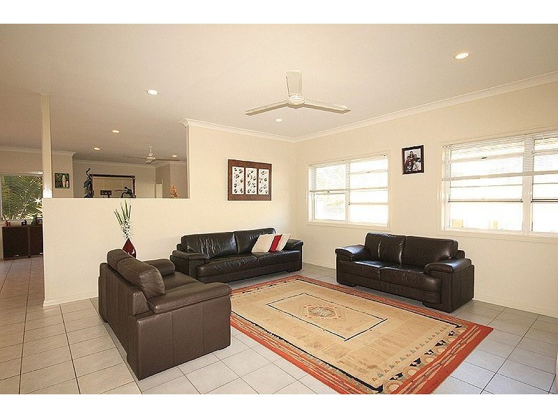 91 saturn cr, Bridgeman Downs QLD 4035