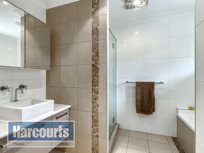 14 Maundrell Terrace, Chermside West QLD 4032