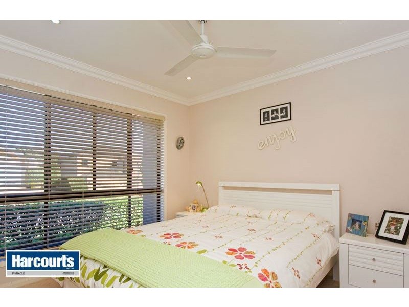 11 Dicaprio Cct, Bridgeman Downs QLD 4035