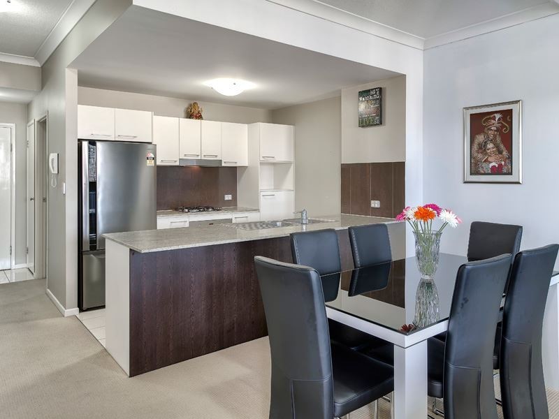 56/37 Playfield street, Chermside QLD 4032