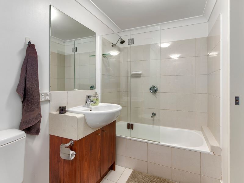 56/37 Playfield street, Chermside QLD 4032