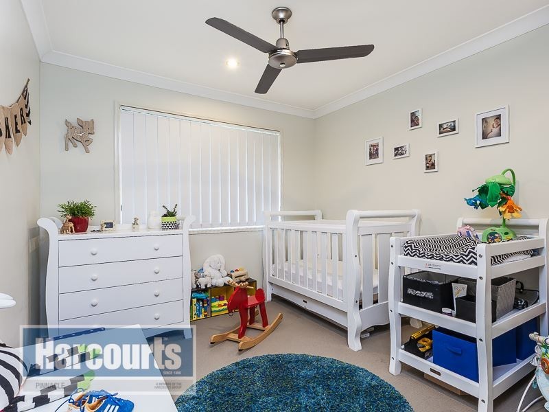 4 Sears Parade, North Lakes QLD 4509