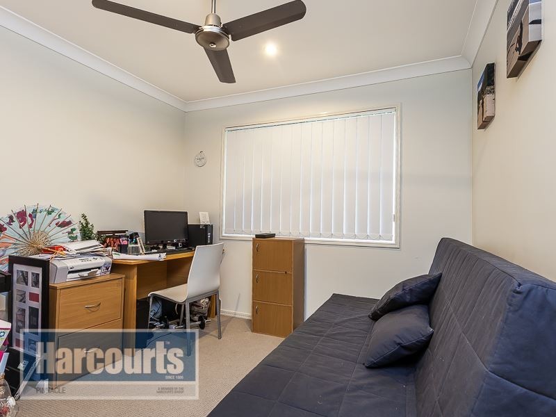4 Sears Parade, North Lakes QLD 4509