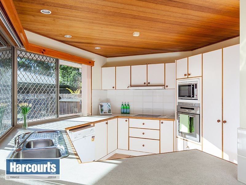 31 Vaucluse Crescent, Petrie QLD 4502