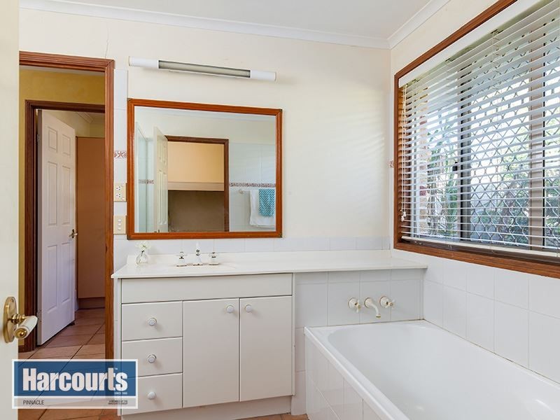 31 Vaucluse Crescent, Petrie QLD 4502