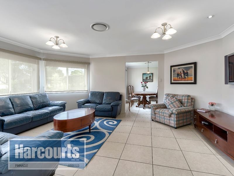 11 Gamma Pl, Bridgeman Downs QLD 4035
