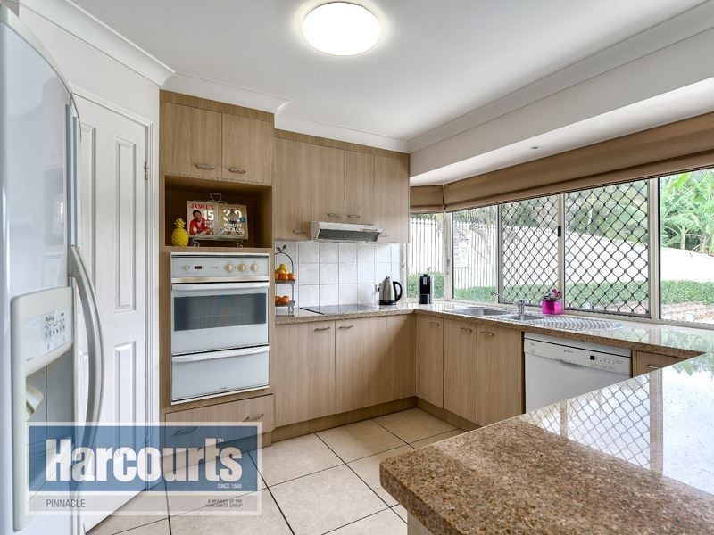 11 Gamma Pl, Bridgeman Downs QLD 4035