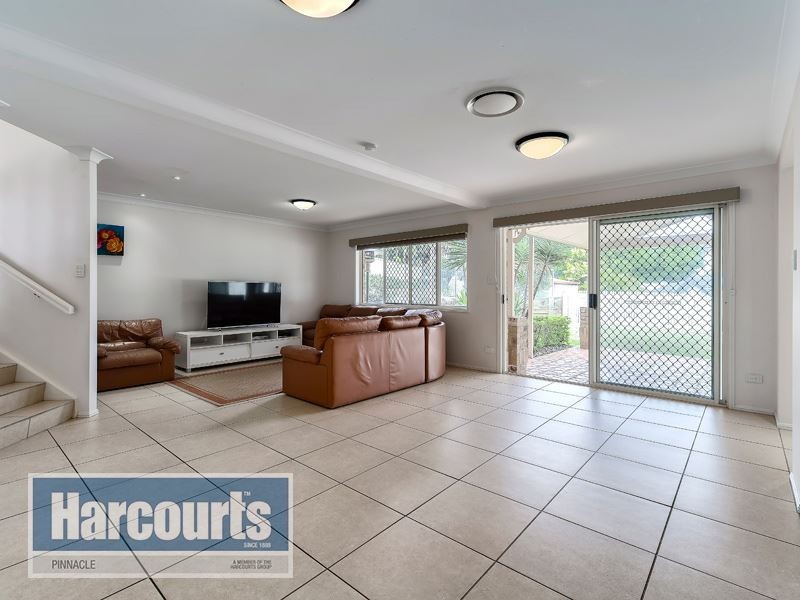 11 Gamma Pl, Bridgeman Downs QLD 4035