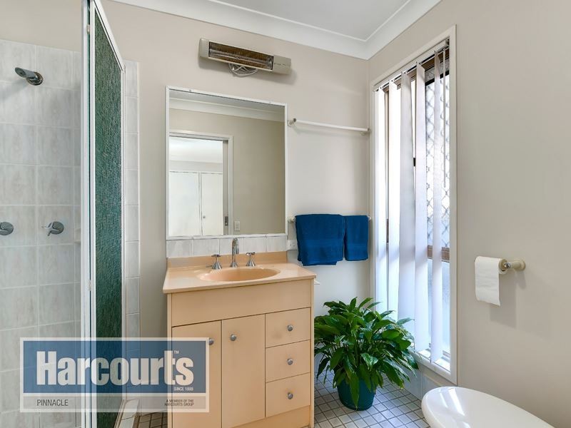 34 Vaucluse Cres, Petrie QLD 4502