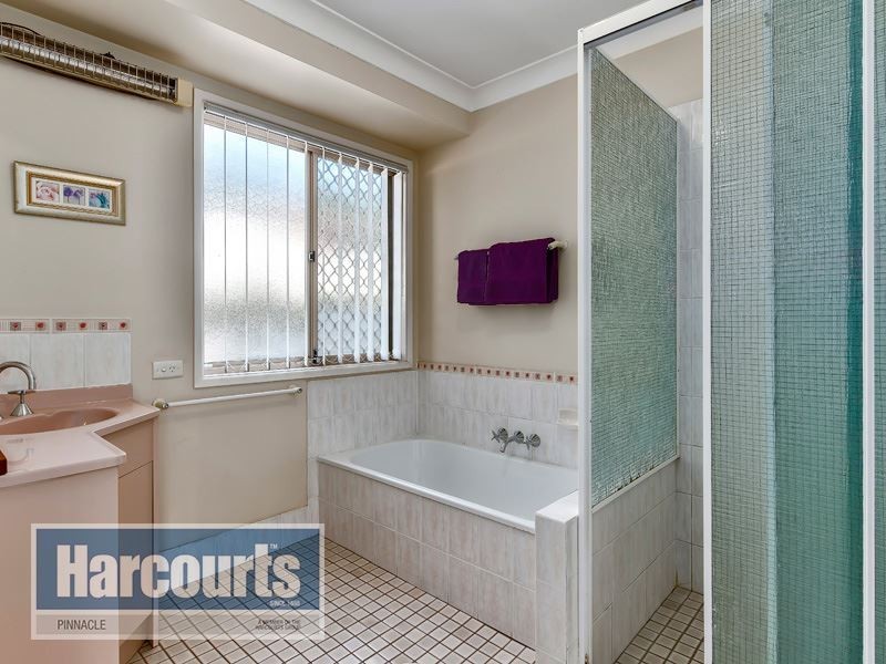 34 Vaucluse Cres, Petrie QLD 4502