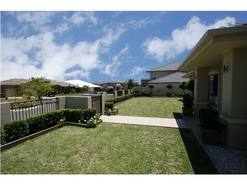 12 Cienna Place, Bridgeman Downs QLD 4035