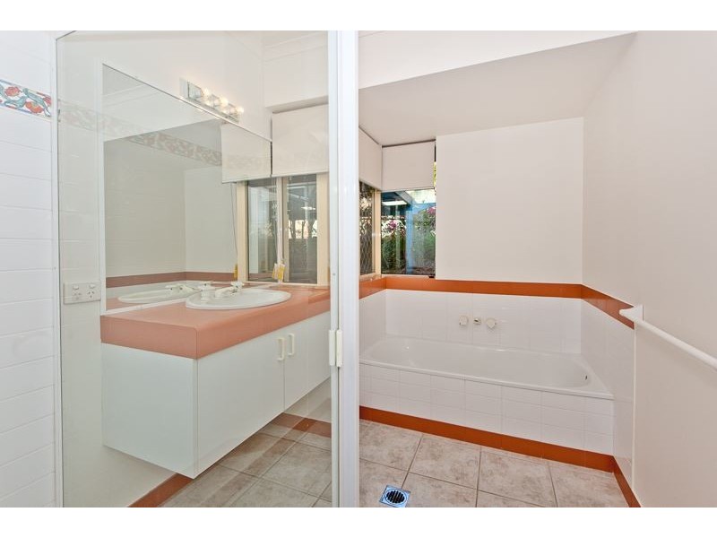 1 Redford Crescent, Mcdowall QLD 4053