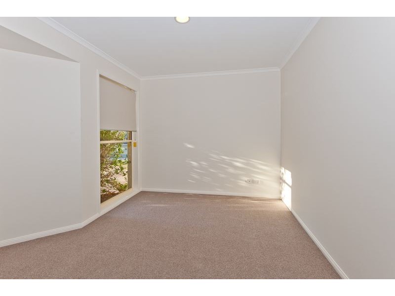 1 Redford Crescent, Mcdowall QLD 4053