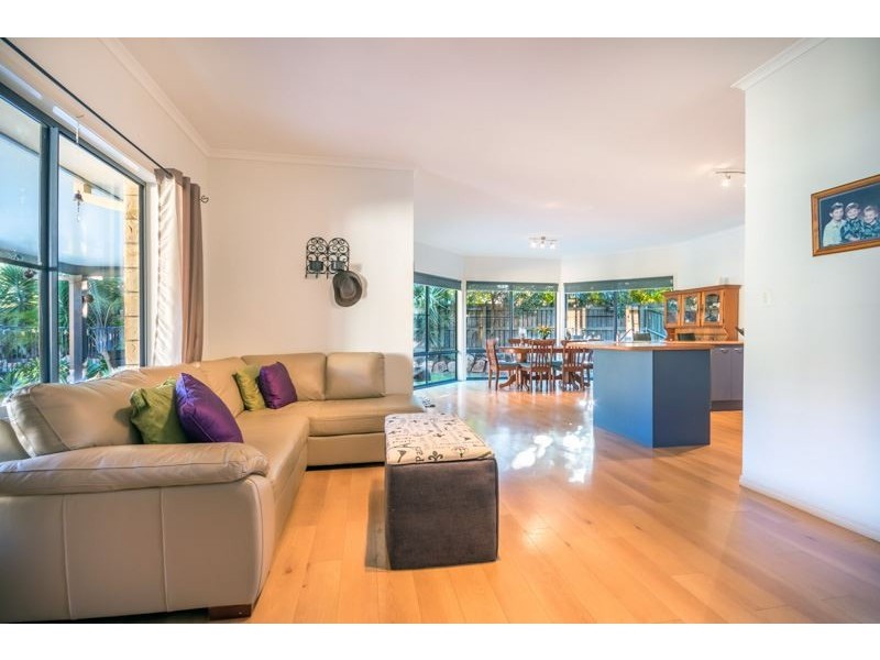 26 Links Crescent, Joyner QLD 4500