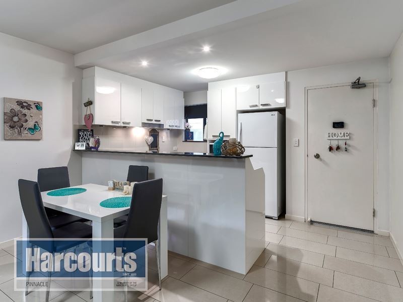 2/57 Birdwood Street, Zillmere QLD 4034