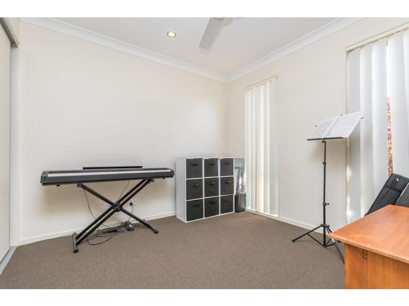 128 Graham Rd, Morayfield QLD 4506