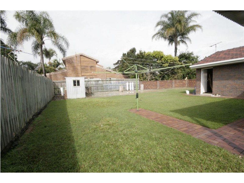 27 Kingfisher St, Albany Creek QLD 4035