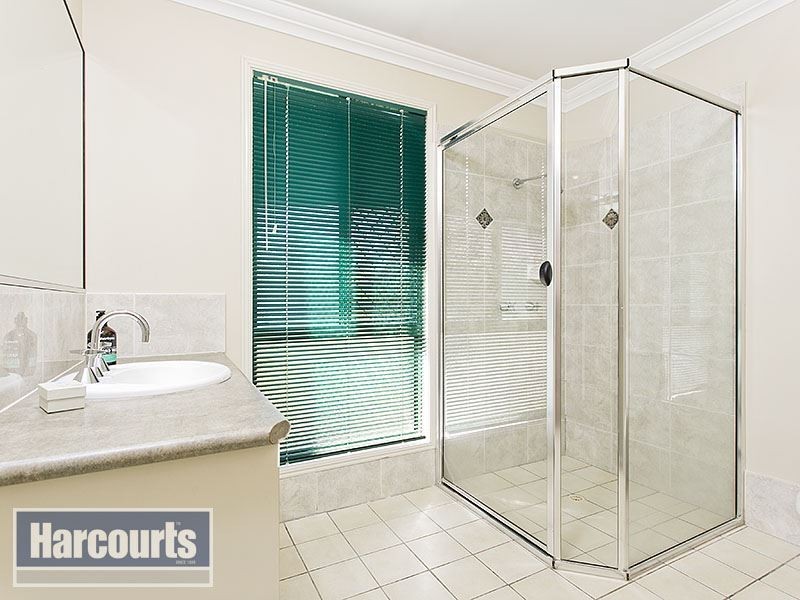 6 Midson St, Petrie QLD 4502