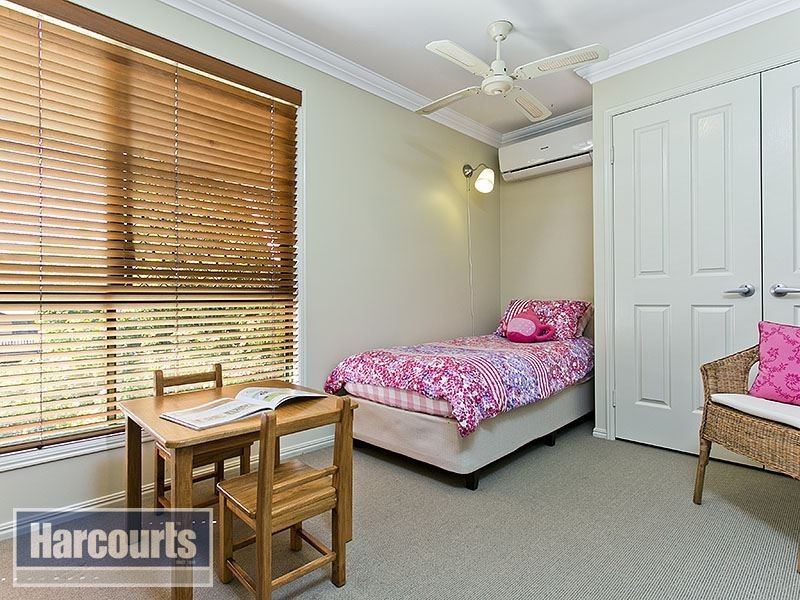 6 Midson St, Petrie QLD 4502