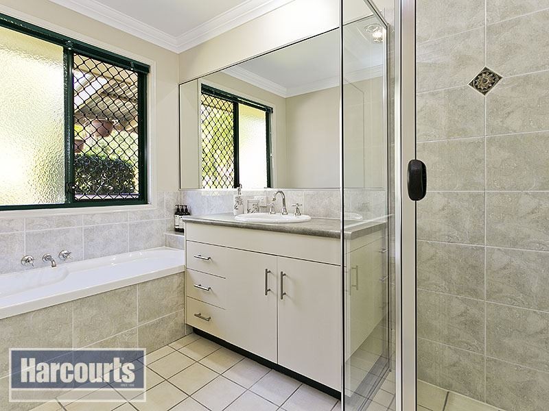 6 Midson St, Petrie QLD 4502